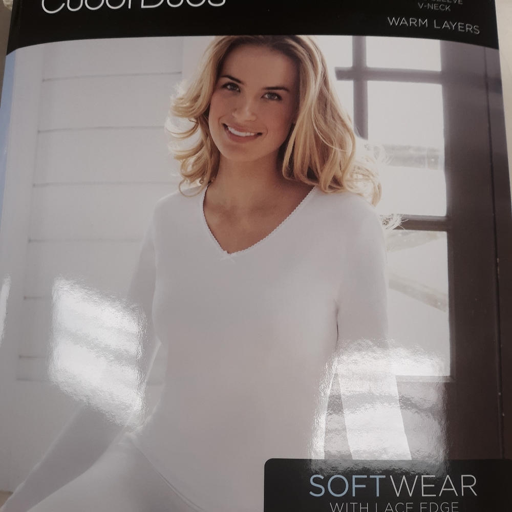 Cuddl Duds long sleeve v-neck layering top